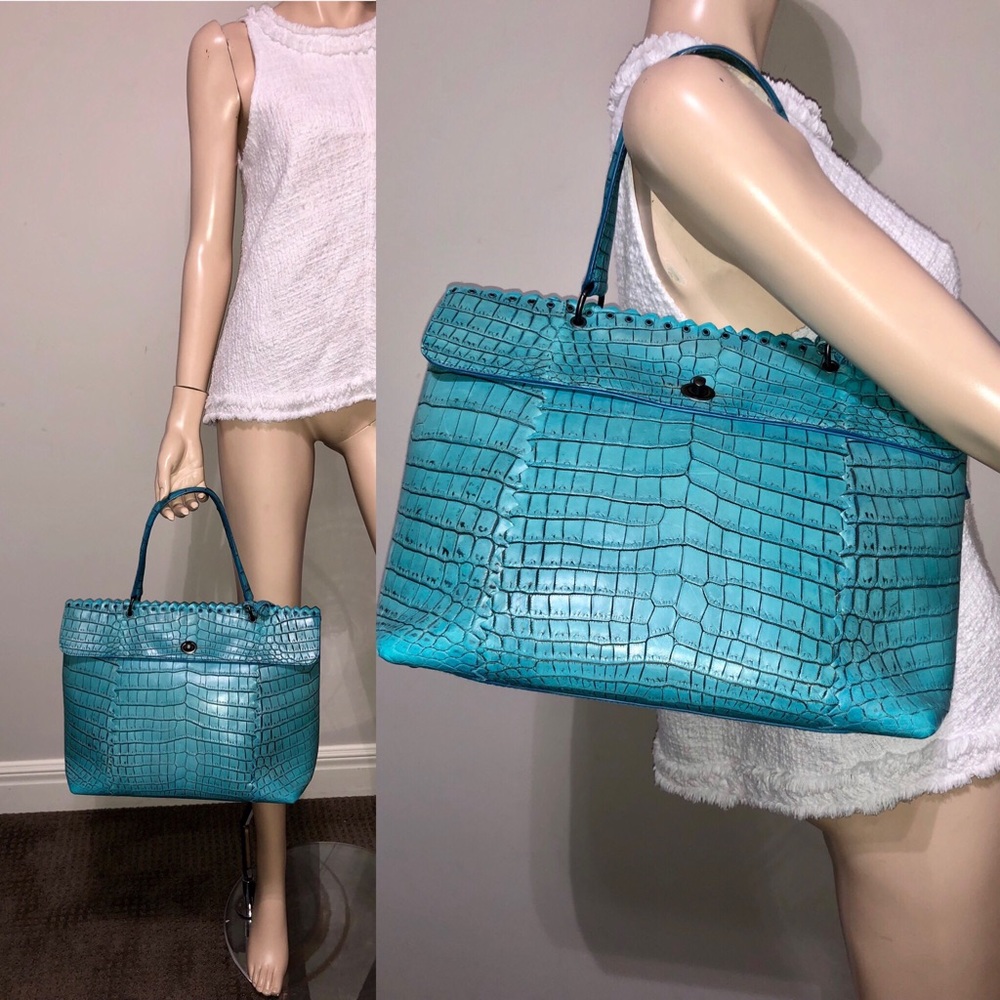 Bottega Veneta Crocodile Cocolave Tote - Picture 3 of 15